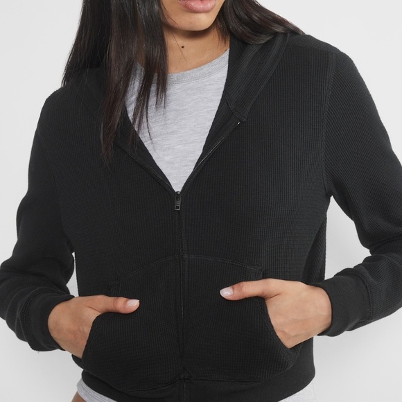 Aritzia Sweaters - TNA Aritzia Waffle Knit Zip Hoodie Size XXS (Fits XS/S) Soft Zip Hoodie Babaton